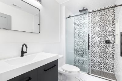 Multi-Row Shower Tile Pattern